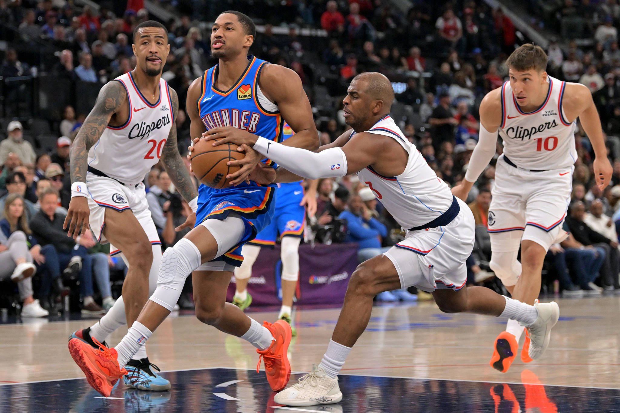 开云体育官网-关于加时末段尼斯门线救险——NBA常规赛节点到来，悬念犹存，球队文化再被提及的信息