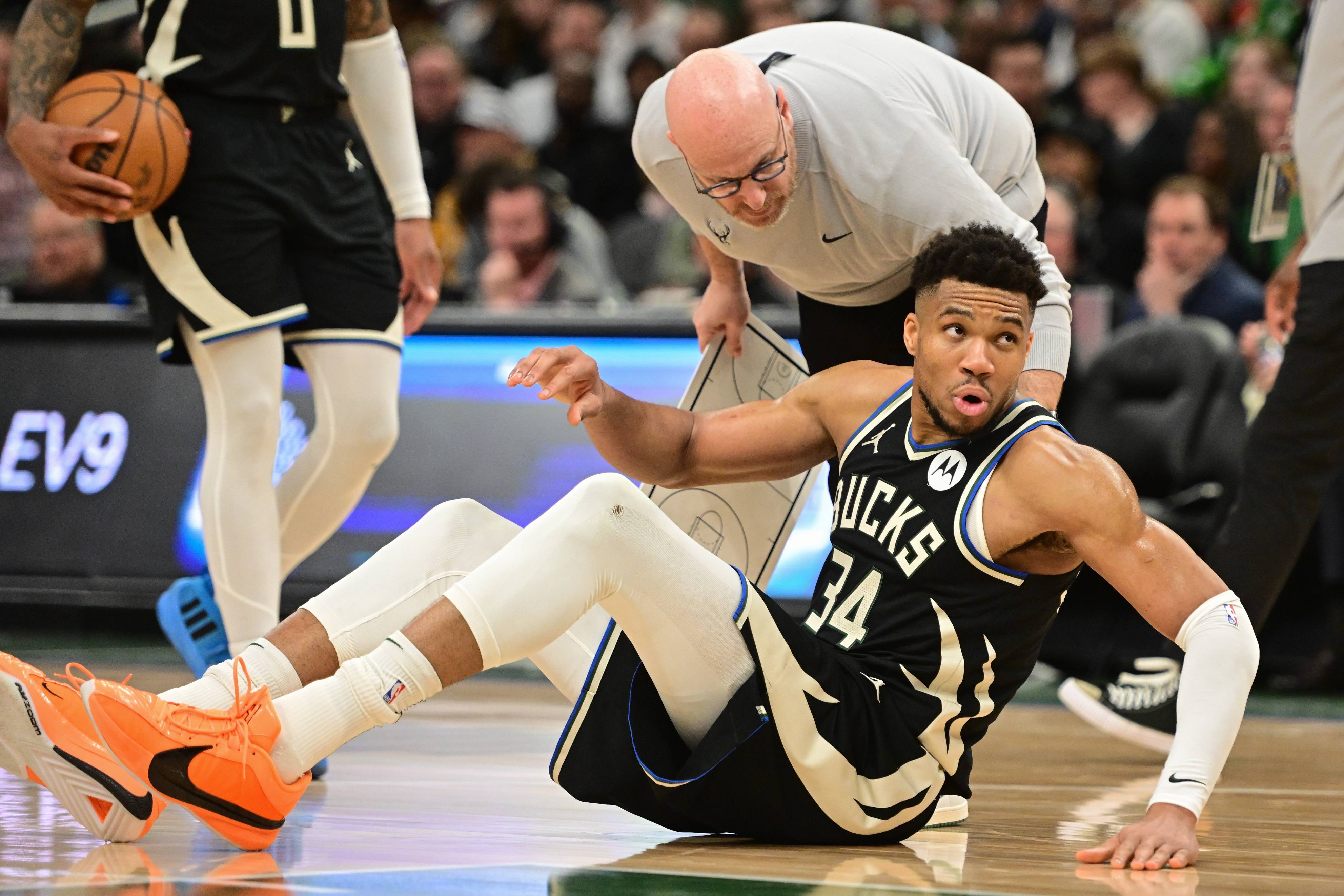 开云体育官网-包含关键时刻体能课后，密尔沃基雄鹿状态回暖备战NBA总决赛，底气十足，数据趋势出现新变化的词条